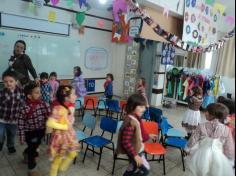 Brincadeiras Juninas na Educação Infantil e 1° ano