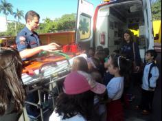 Grupo Arco-Íris em aula-passeio no Corpo de Bombeiros