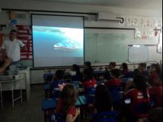 Grupo Oceano estudando sobre o nome de Grupo