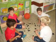 1º Ano B explorando os jogos em sala de aula