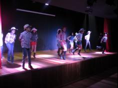 6º ano dá show nas apresentações de dança!