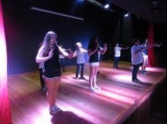 6º ano dá show nas apresentações de dança!