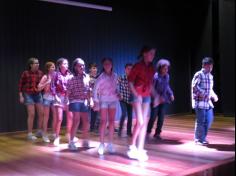 6º ano dá show nas apresentações de dança!