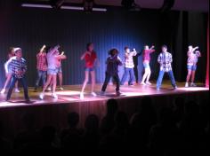 6º ano dá show nas apresentações de dança!