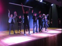 6º ano dá show nas apresentações de dança!