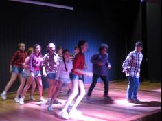 6º ano dá show nas apresentações de dança!